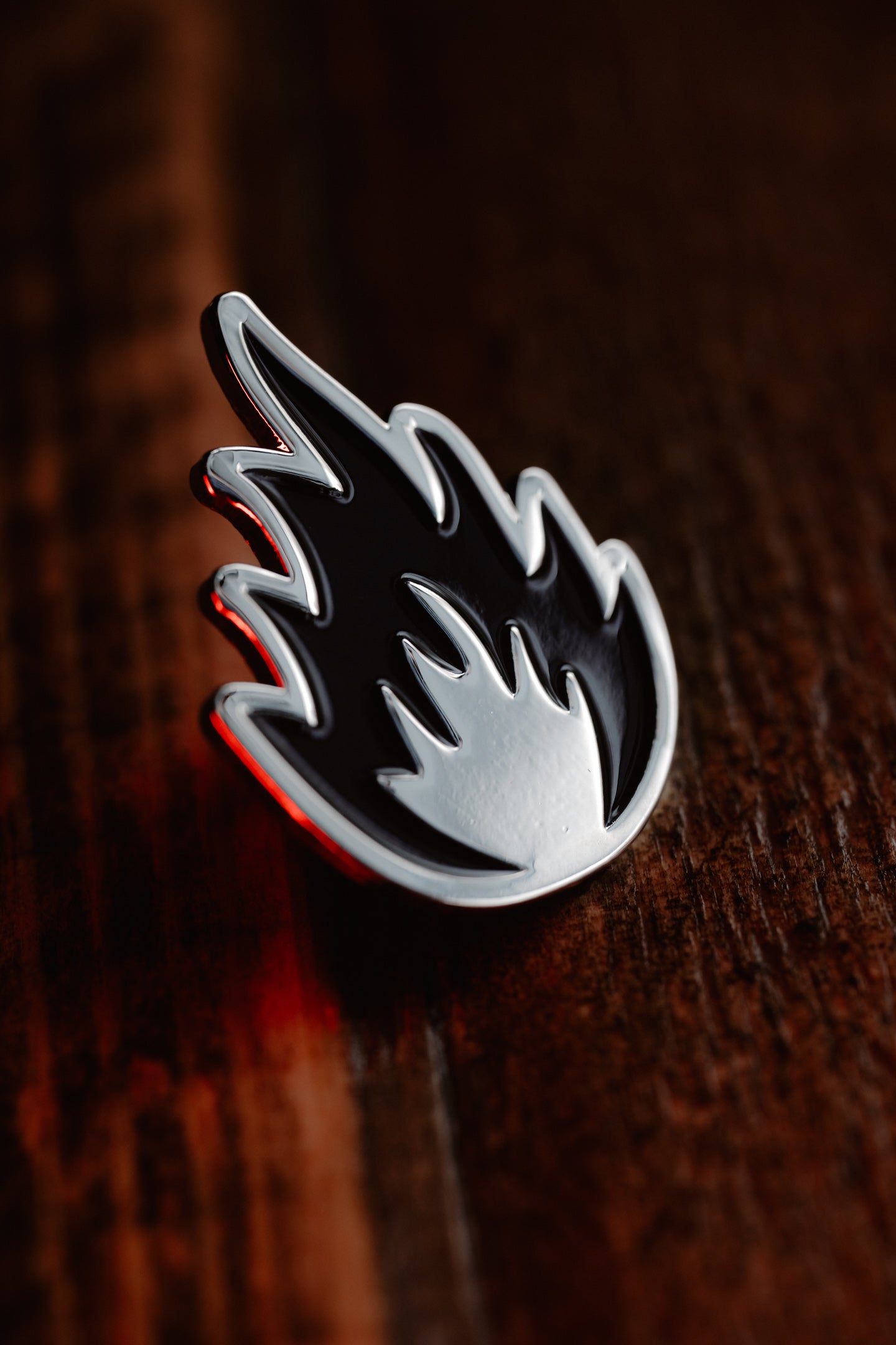 200 Degrees Flame Pin Badge – 200 Degrees Coffee